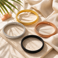 Bracelete Metálico Elástico Minimalista em foto estilo Instagram TRIX
